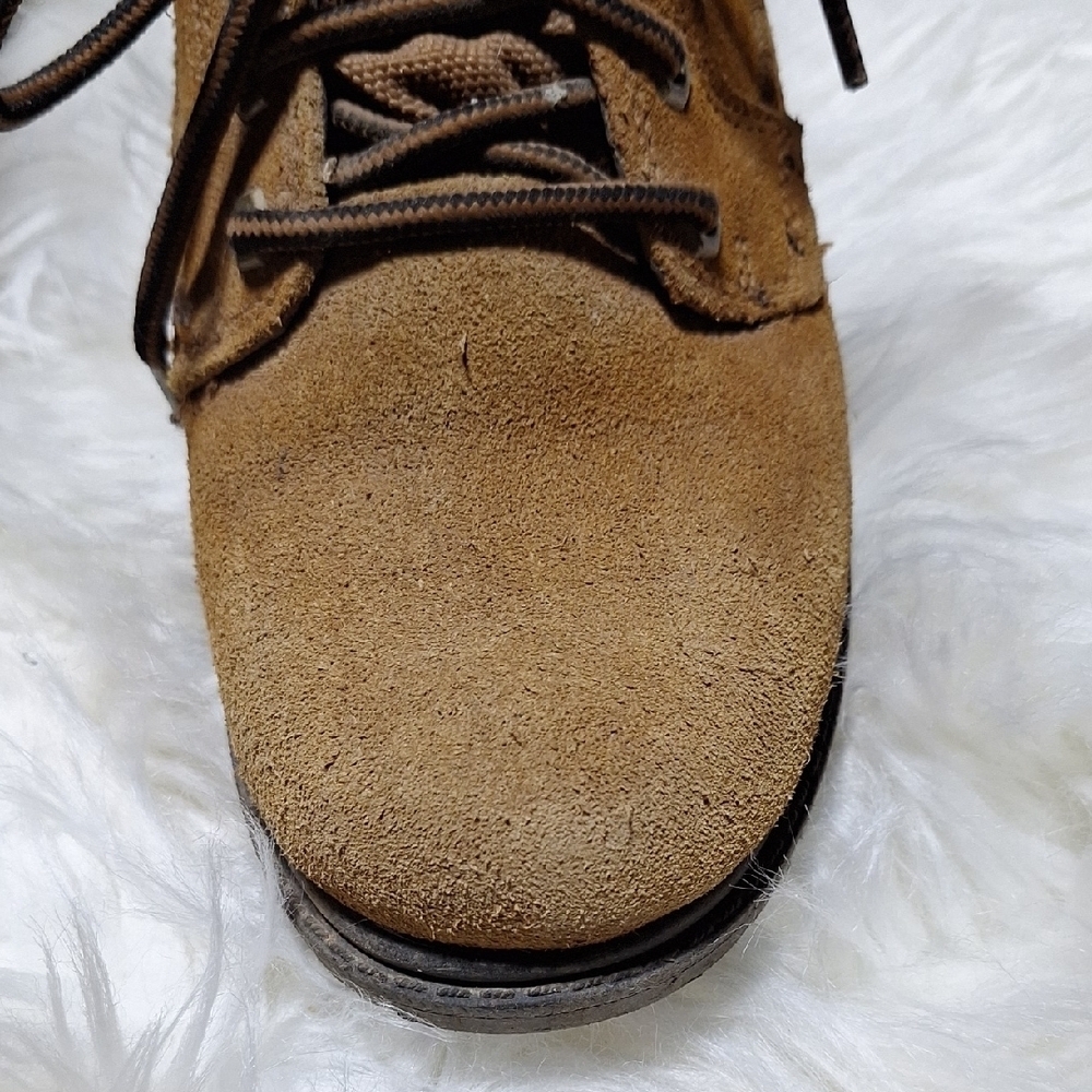 Brahma Tan and Black Boots - Picture 4 of 12